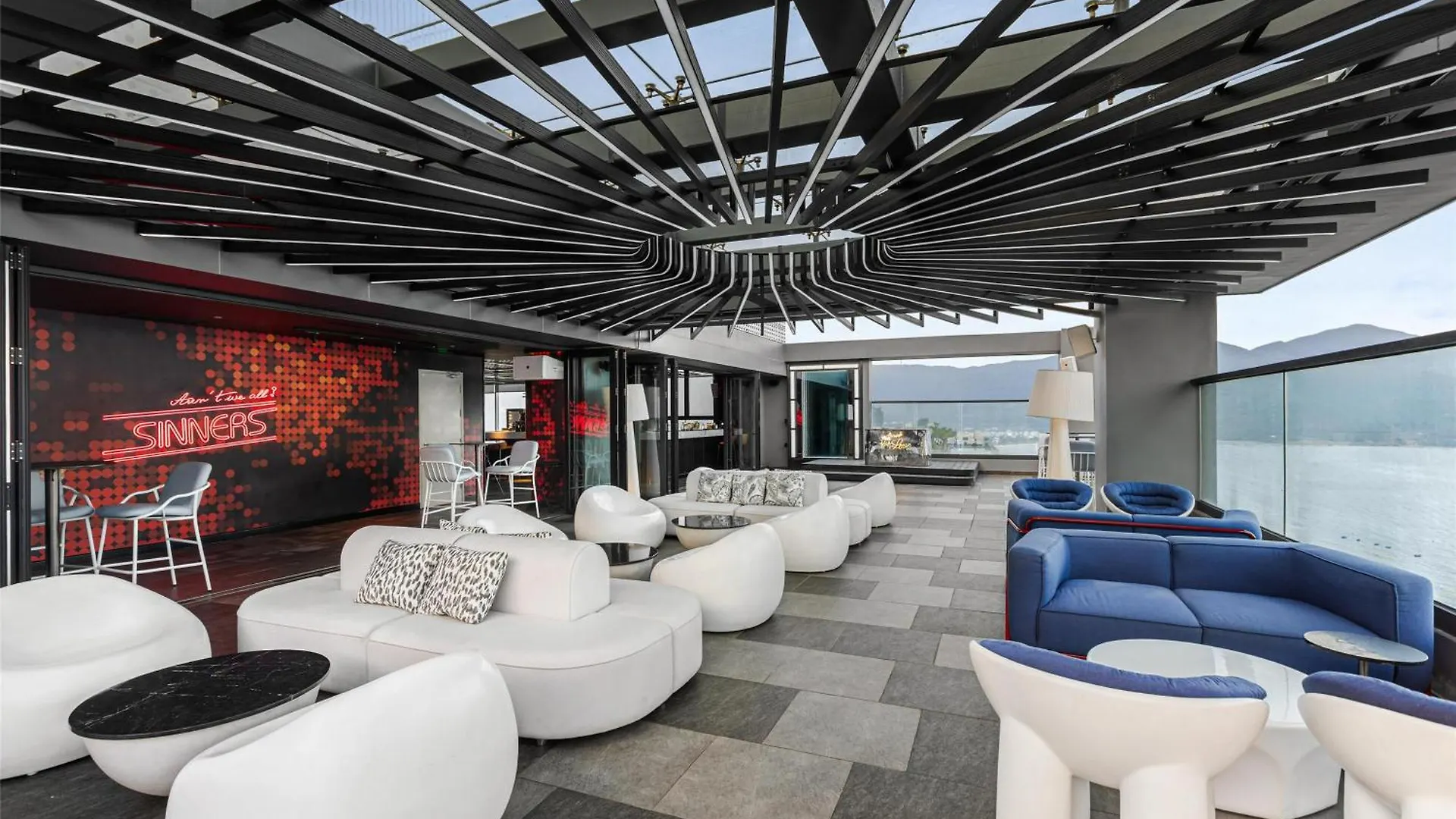 Отель Radisson Red Danang