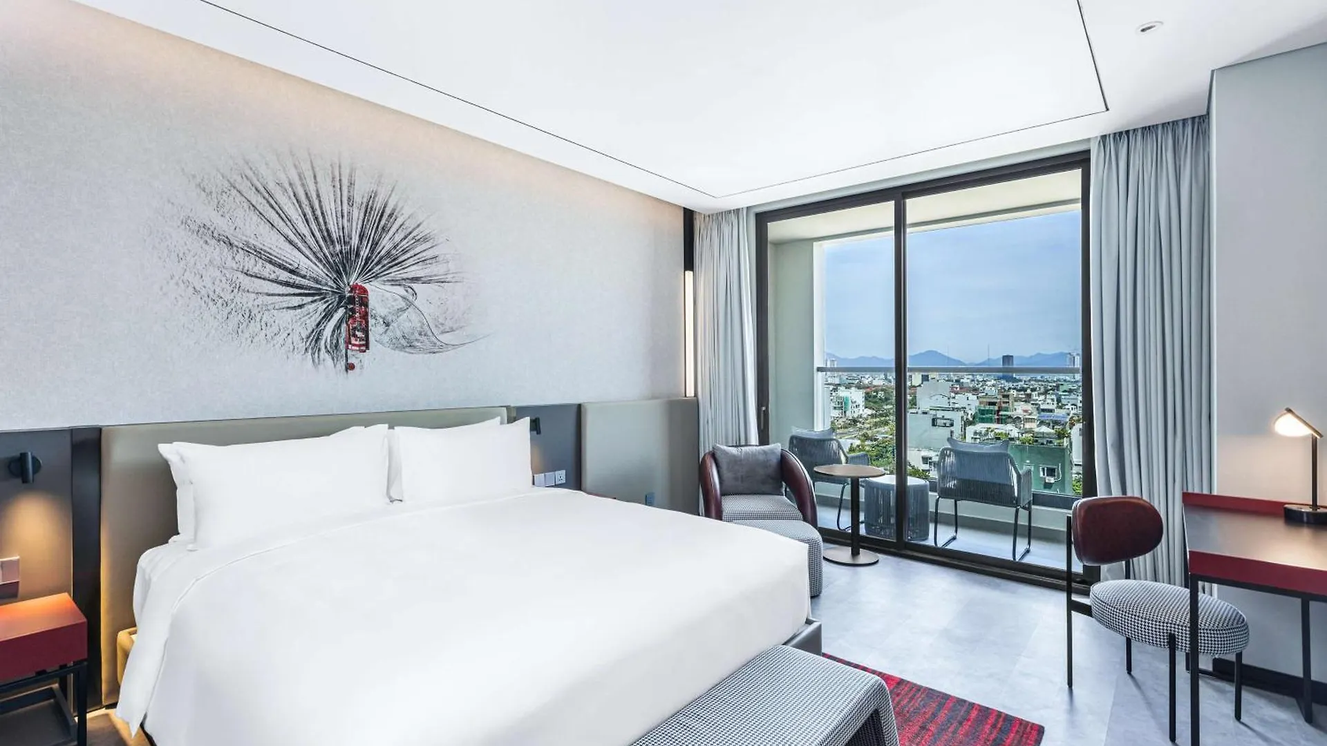 Radisson Red Danang Hotel 5*, Da Nang