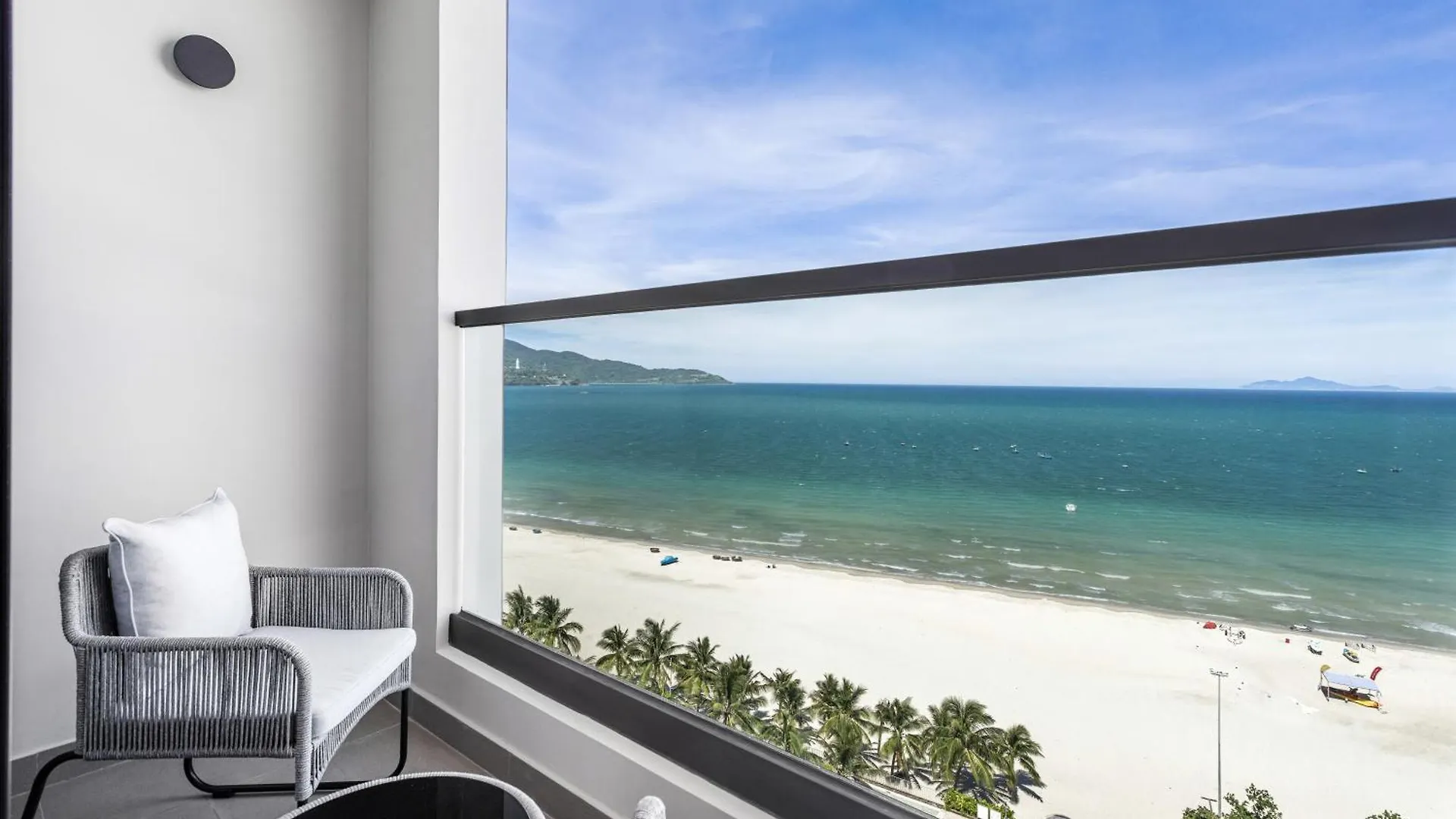 Radisson Red Danang Hotel